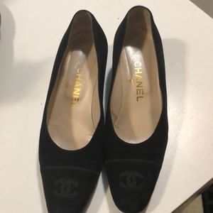 Original Chanel suede low heel pump